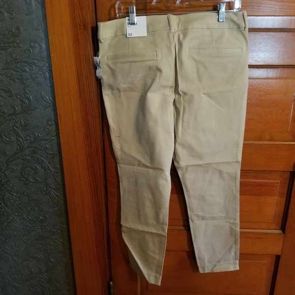 Old Navy. Stretch ankle length beige pants. 12 - Picture 3 of 7